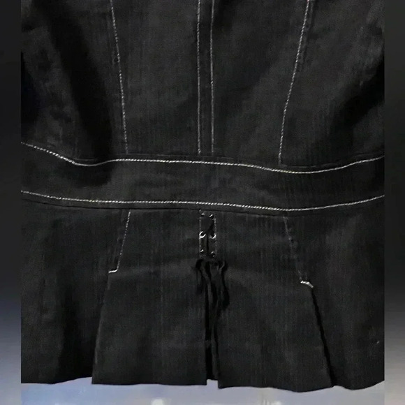 Loft dark grey blazer with lace up detail on the back. Size 8 Poplum EUC - Picture 4 of 6